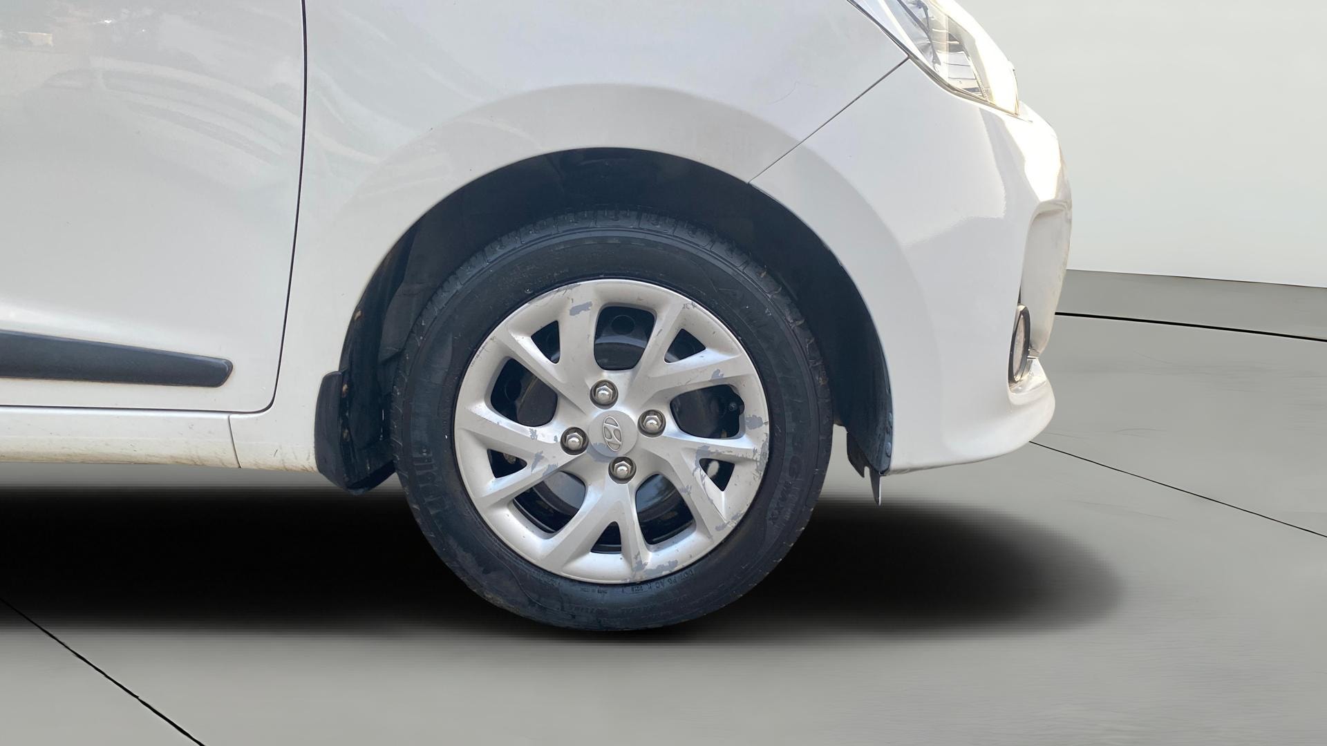 View 2018 Hyundai Grand i10 Sportz 1.2 Kappa Image 39 Used 2018 Hyundai Grand i10 Sportz 1.2 Kappa Image 39