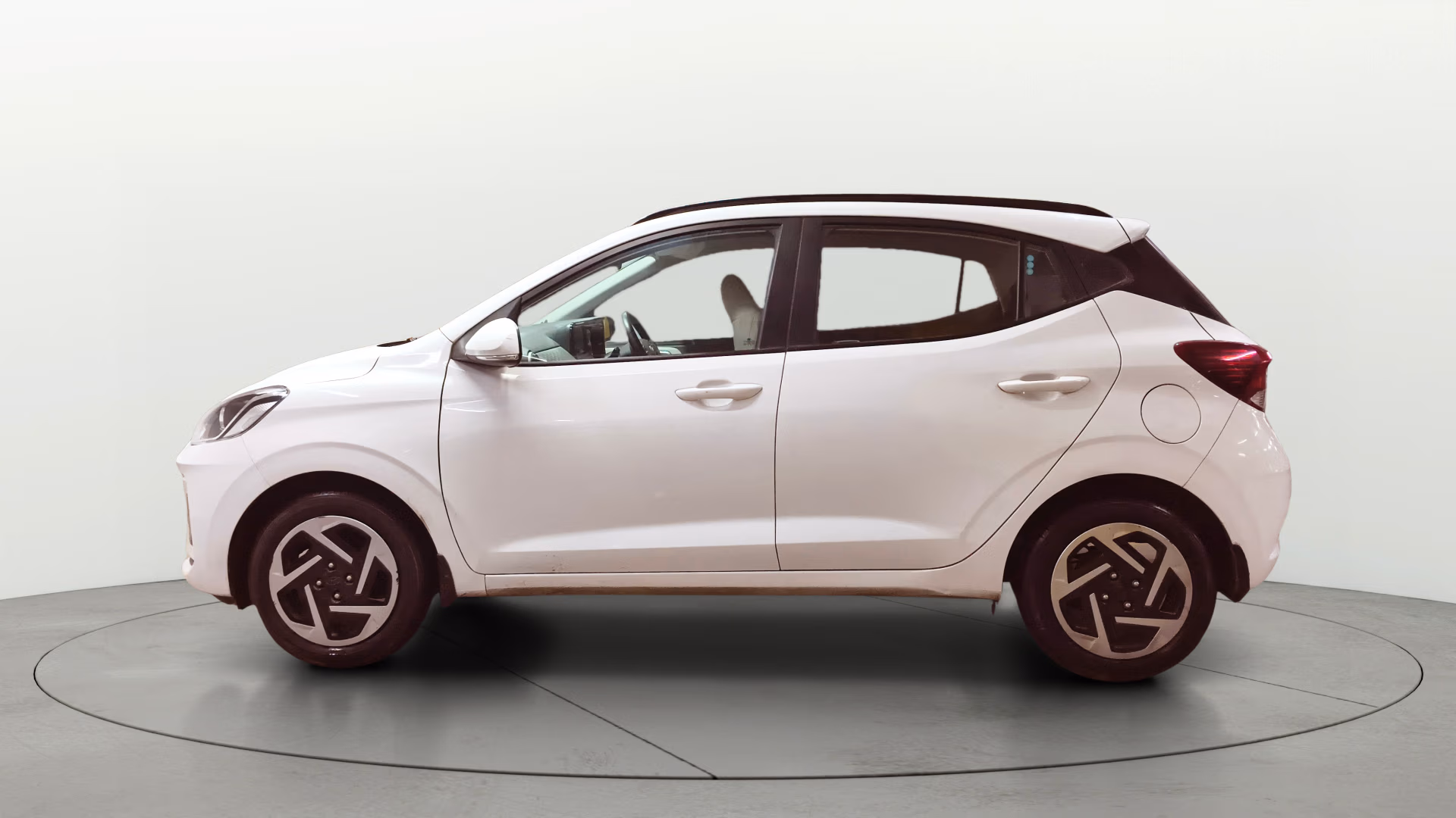 View 2023 Hyundai Grand i10 Nios Sportz Petrol AMT Image 6 Used 2023 Hyundai Grand i10 Nios Sportz Petrol AMT Image 6