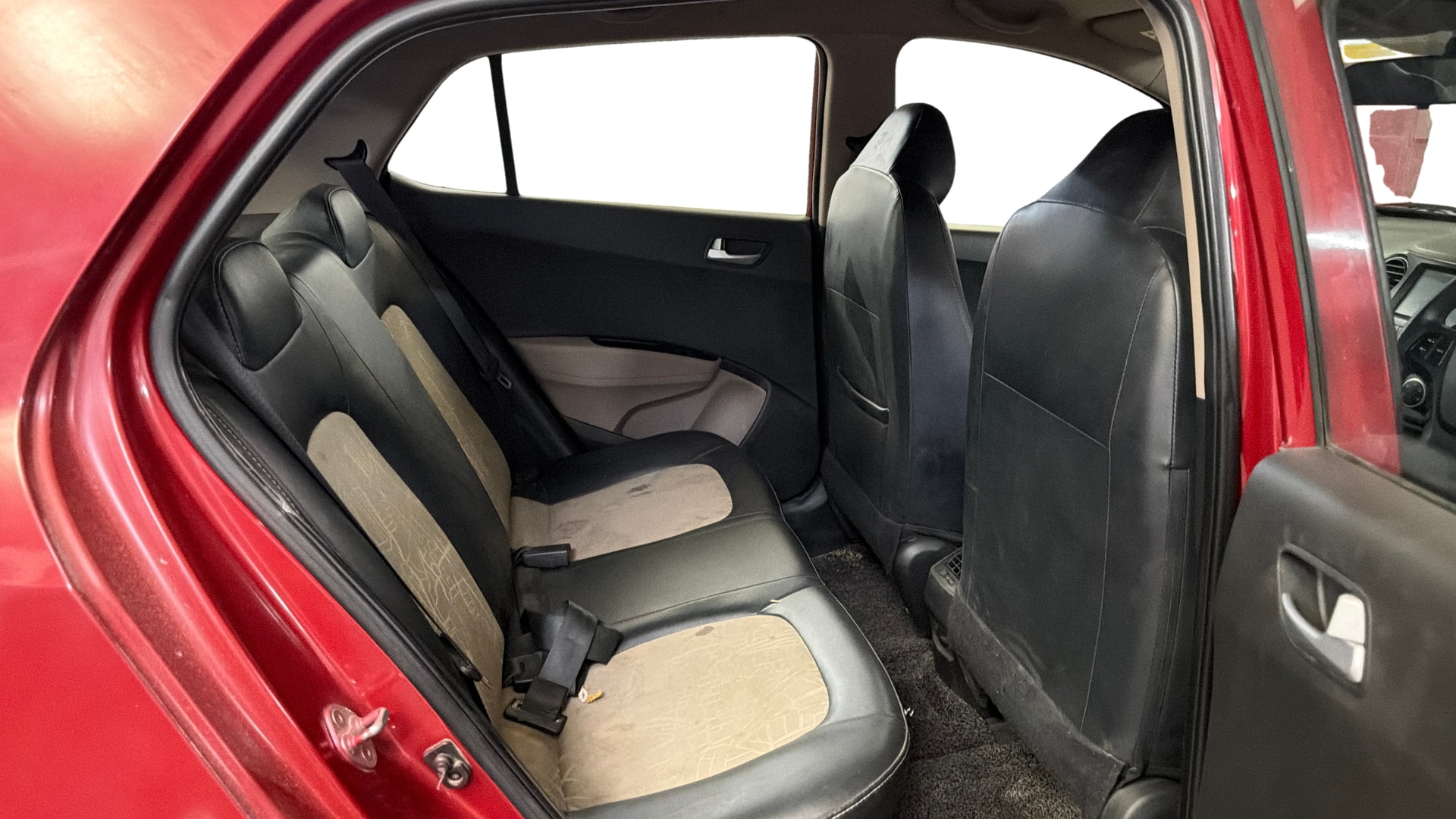 View 2018 Hyundai Grand i10 Sportz 1.2 Kappa Image 29 Used 2018 Hyundai Grand i10 Sportz 1.2 Kappa Image 29