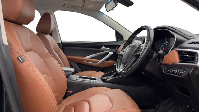 View MG Hector Plus Image 19 Used MG Hector Plus Image 19