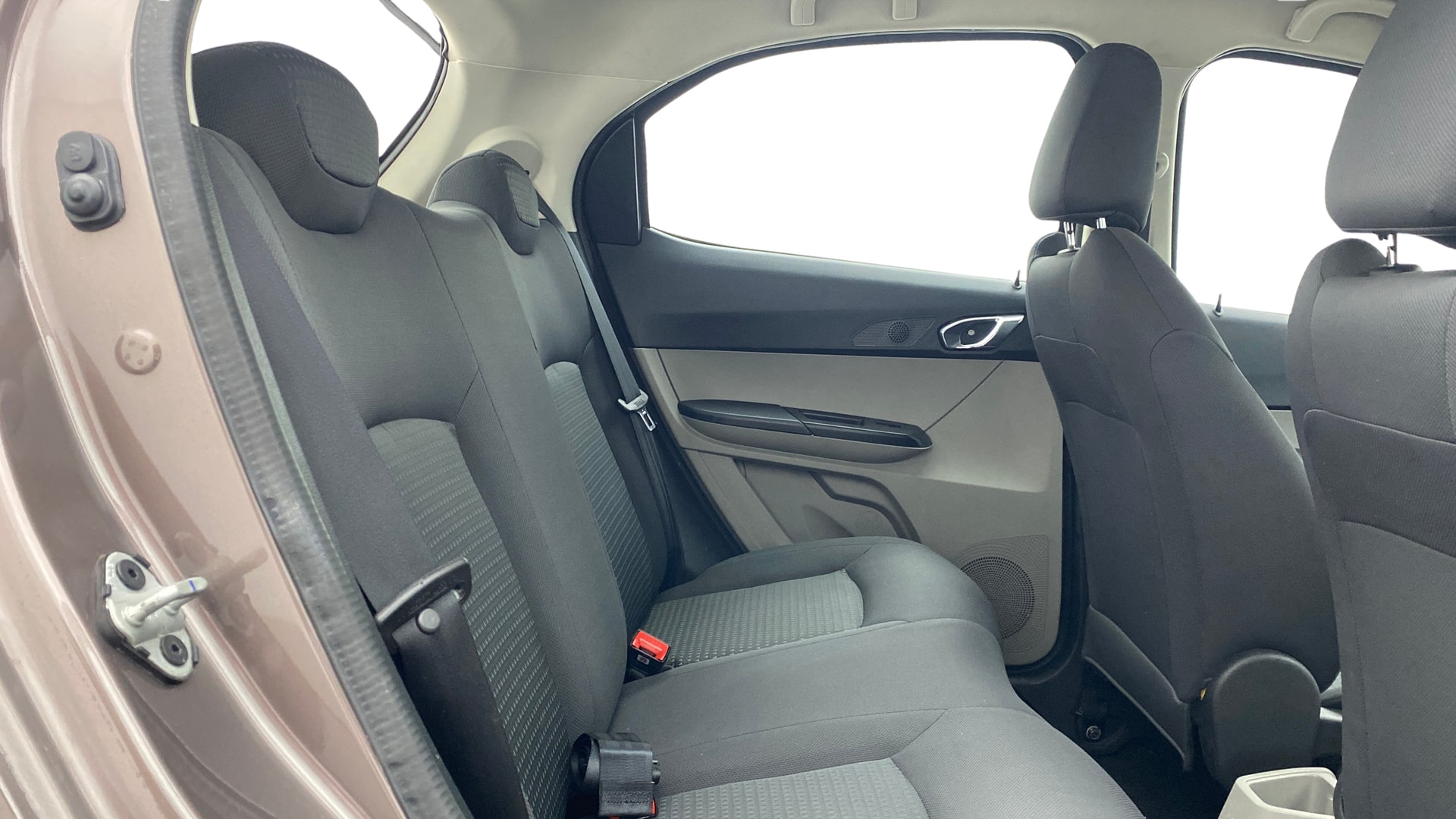 View 2018 Tata Tiago Revotorq XB Image 28 Used 2018 Tata Tiago Revotorq XB Image 28