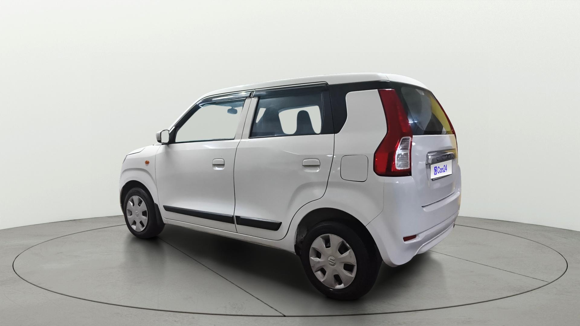 View 2021 Maruti Suzuki 1000 Base Variant Image 2 Used 2021 Maruti Suzuki 1000 Base Variant Image 2