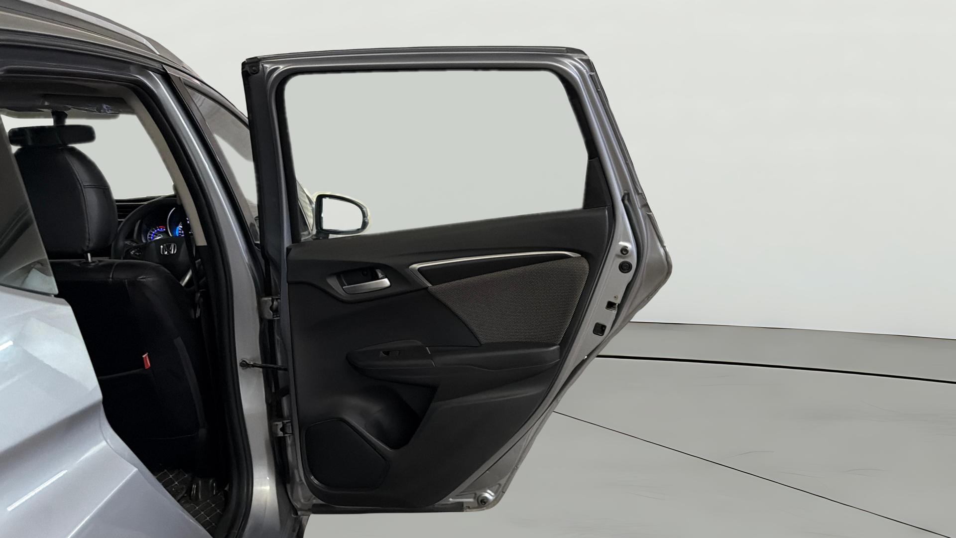 View 2019 Honda WR-V S MT Diesel Edge Edition Image 7 Used 2019 Honda WR-V S MT Diesel Edge Edition Image 7