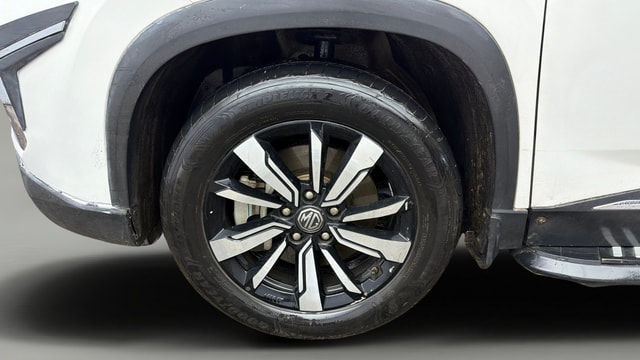 View MG Hector Image 36 Used MG Hector Image 36