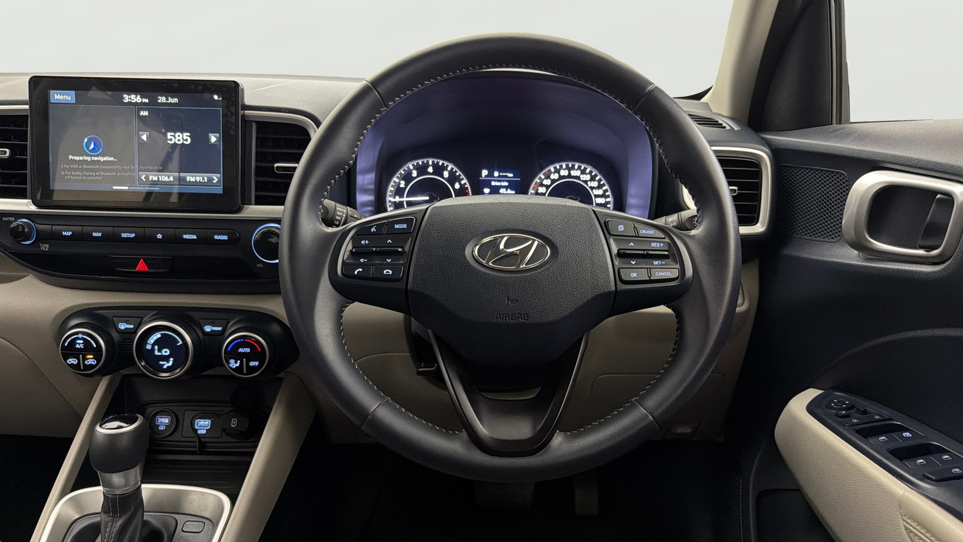 View 2019 Hyundai Venue SX Plus 1.0 Petrol AT Dual Tone Image 21 Used 2019 Hyundai Venue SX Plus 1.0 Petrol AT Dual Tone Image 21