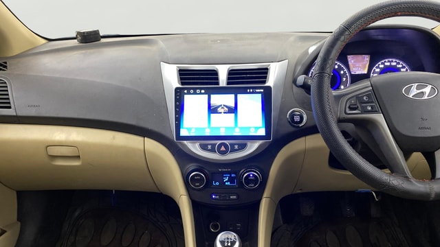 View Hyundai Fluidic Verna Image 17 Used Hyundai Fluidic Verna Image 17