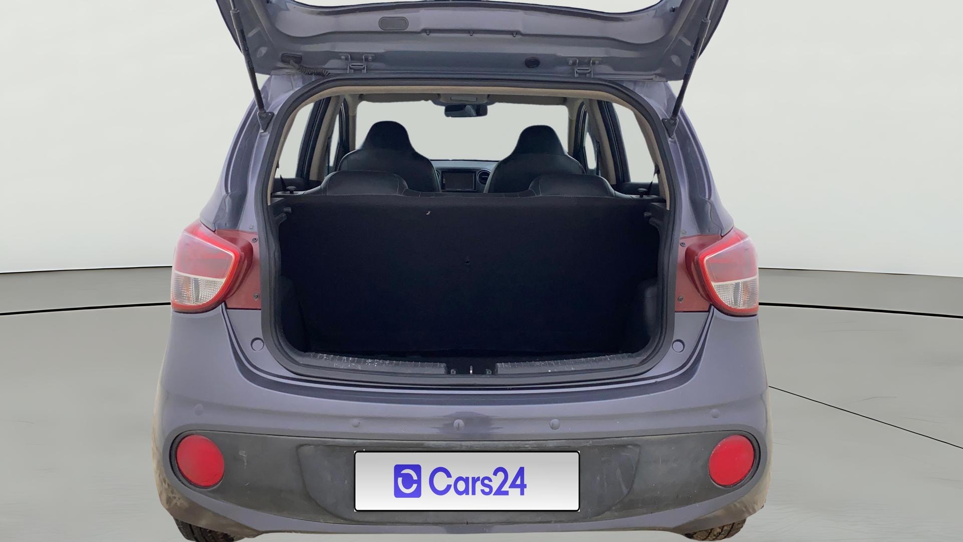View 2018 Hyundai Grand i10 1.2 Magna Petrol AT Image 36 Used 2018 Hyundai Grand i10 1.2 Magna Petrol AT Image 36