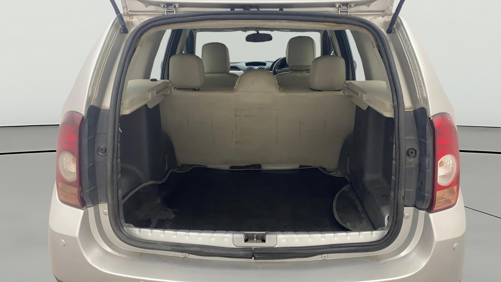 View 2015 Renault Duster 85 PS RxL plus Diesel Image 39 Used 2015 Renault Duster 85 PS RxL plus Diesel Image 39