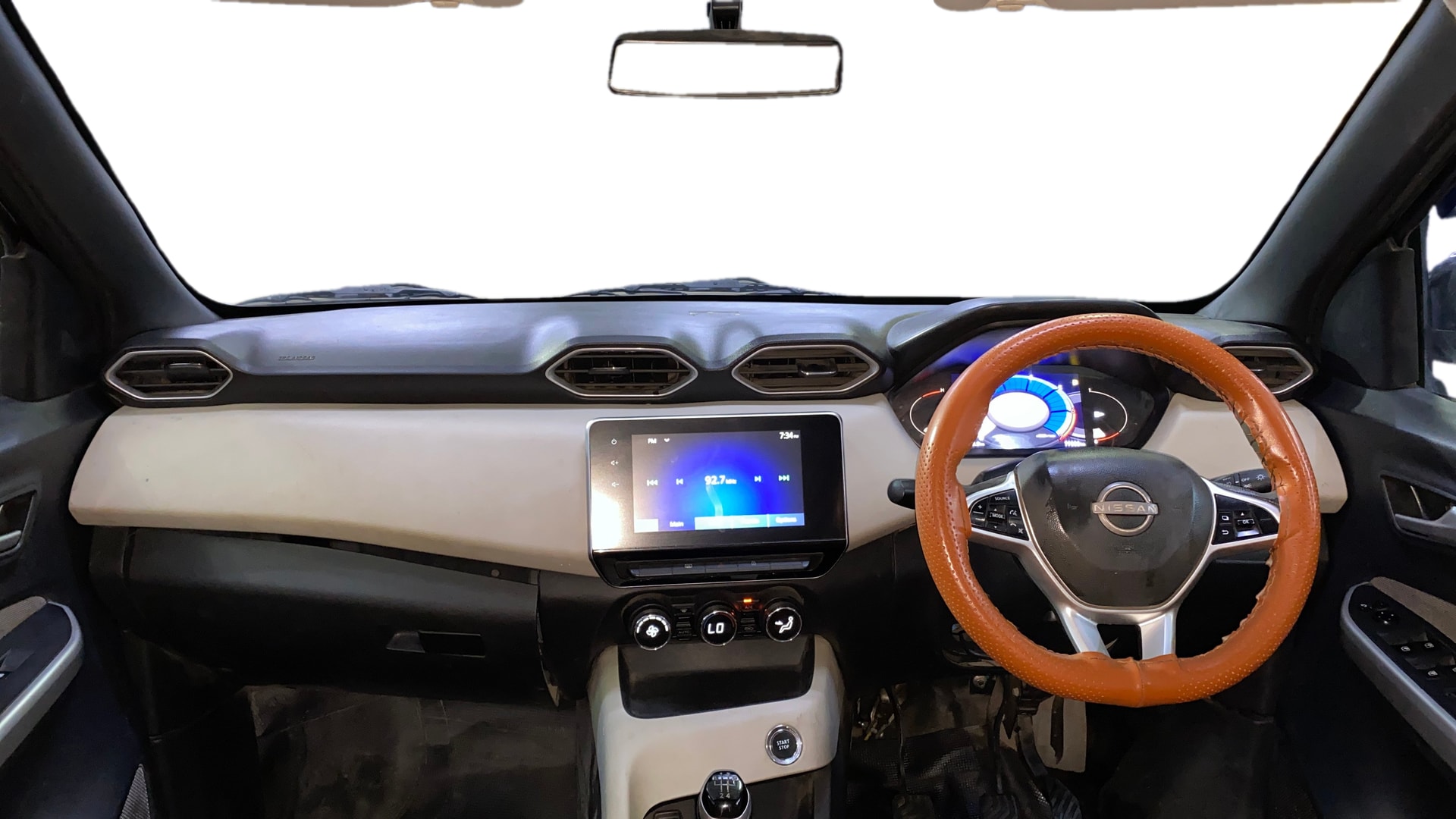 View 2021 Nissan Magnite XV Image 32 Used 2021 Nissan Magnite XV Image 32