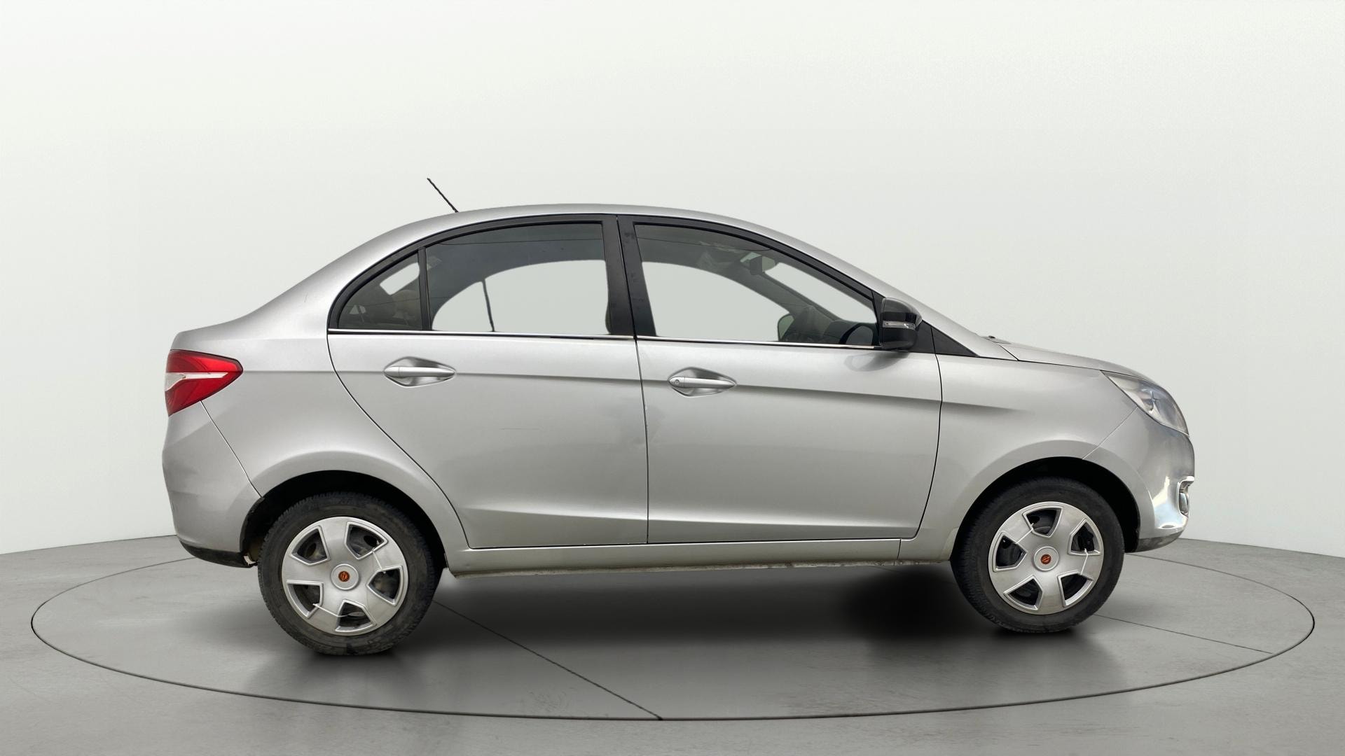 View 2016 Tata Zest XMS Petrol Image 8 Used 2016 Tata Zest XMS Petrol Image 8