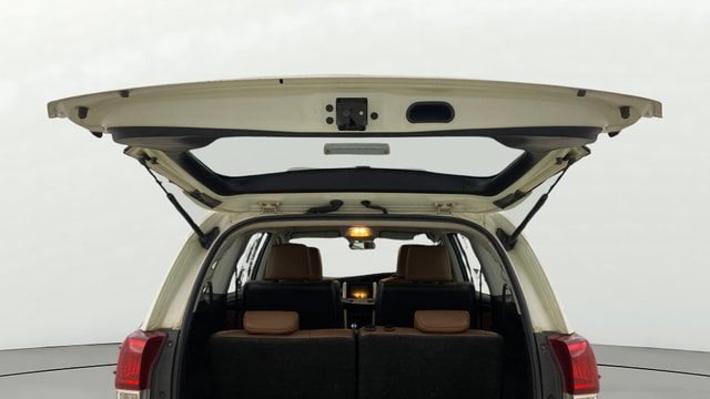 View Toyota Innova Crysta Image 18 Used Toyota Innova Crysta Image 18
