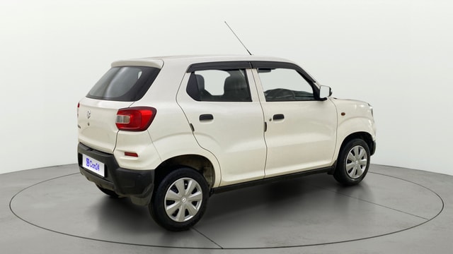 View Maruti Suzuki 1000 Image 41 Used Maruti Suzuki 1000 Image 41