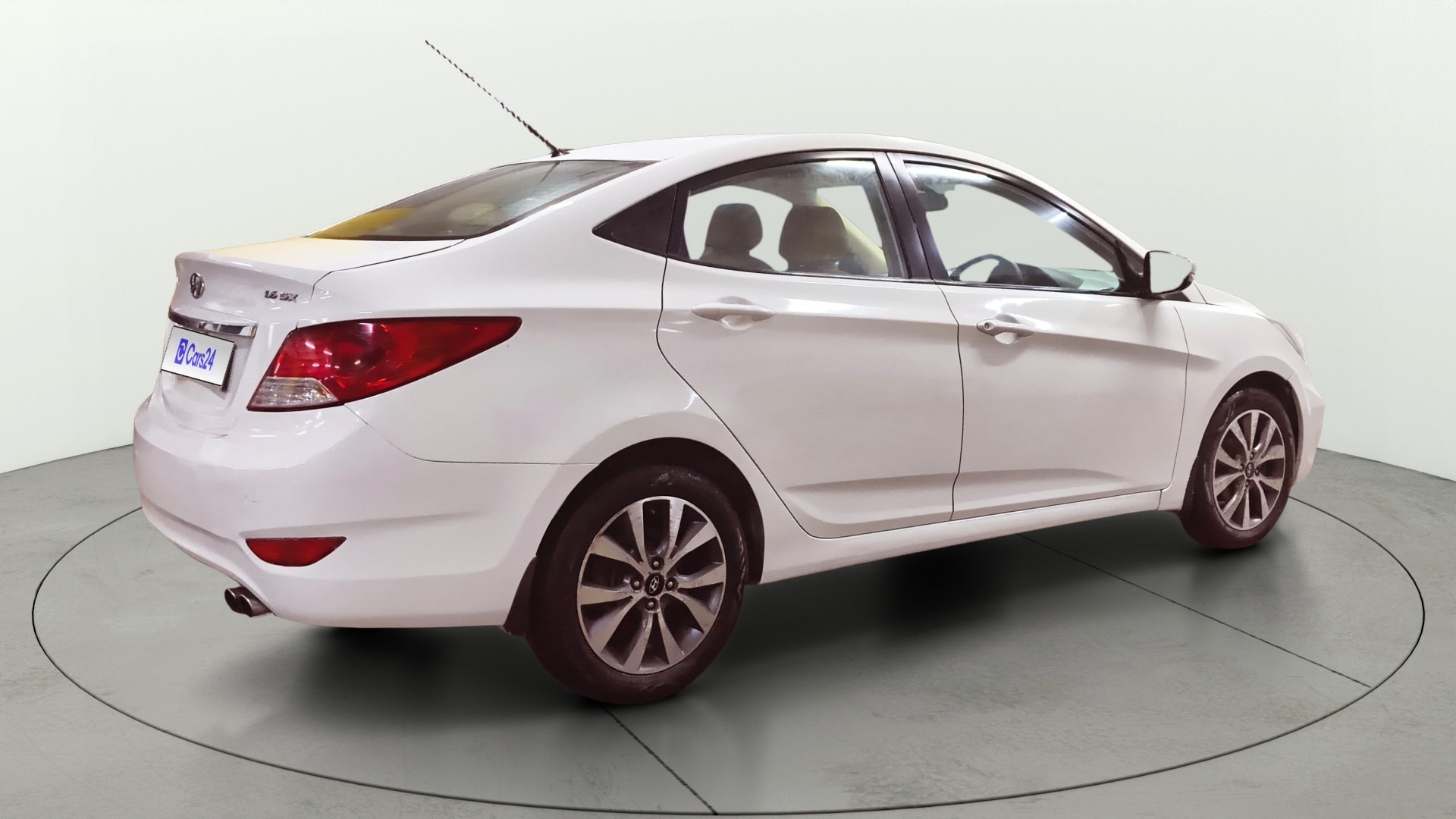 View 2014 Hyundai Fluidic Verna 1.6 CRDI SX Image 44 Used 2014 Hyundai Fluidic Verna 1.6 CRDI SX Image 44