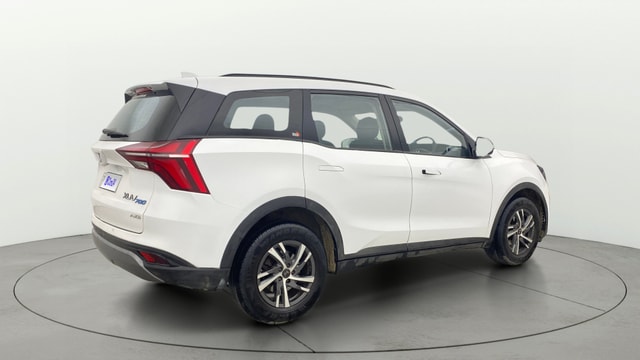 View Mahindra XUV700 Image 46 Used Mahindra XUV700 Image 46