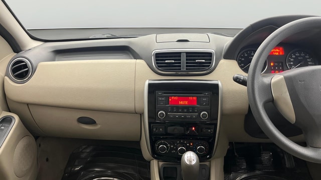 View Nissan Terrano Image 31 Used Nissan Terrano Image 31