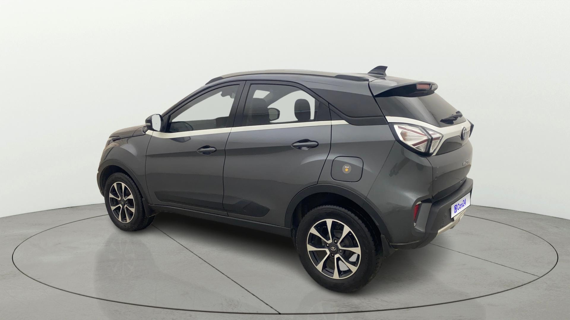 View 2020 Tata Nexon Revotron XE Image 2 Used 2020 Tata Nexon Revotron XE Image 2