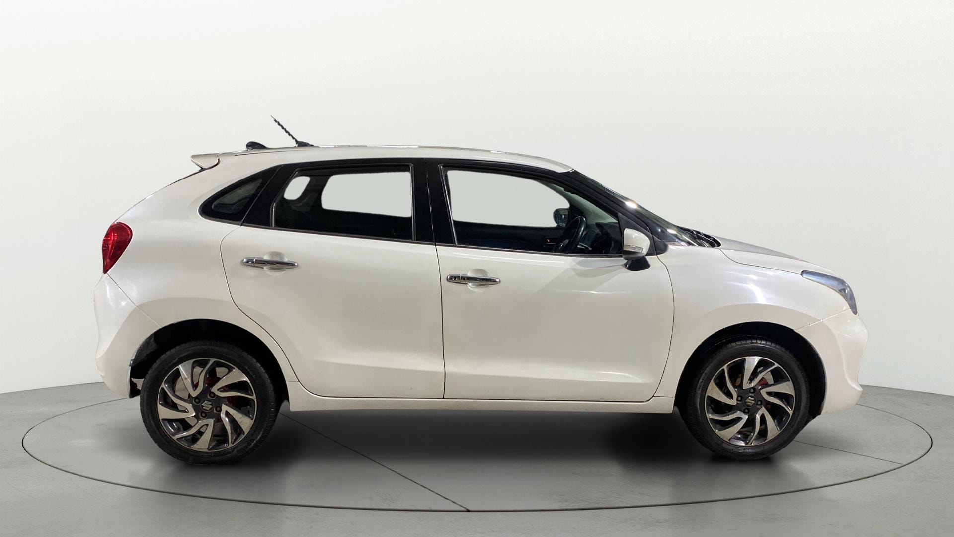 View 2020 Maruti Suzuki 1000 Base Variant Image 8 Used 2020 Maruti Suzuki 1000 Base Variant Image 8