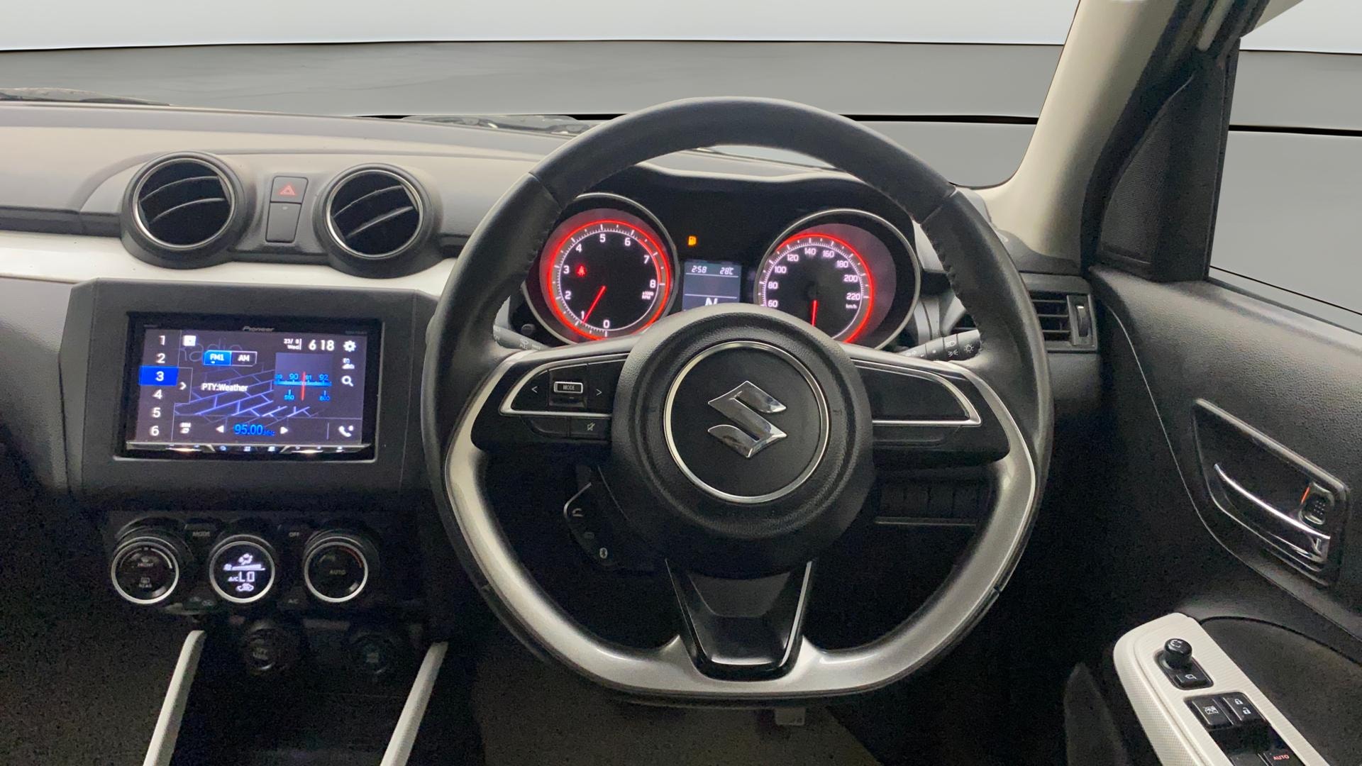 View 2019 Maruti Suzuki 1000 Base Variant Image 20 Used 2019 Maruti Suzuki 1000 Base Variant Image 20