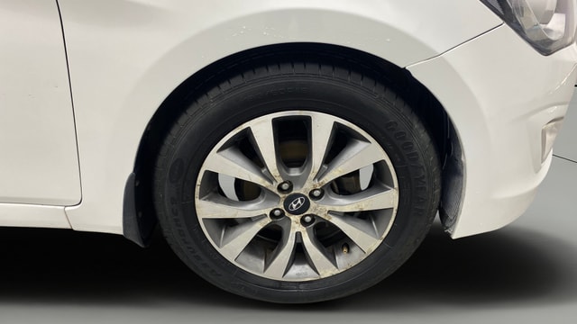 View Hyundai Fluidic Verna Image 42 Used Hyundai Fluidic Verna Image 42