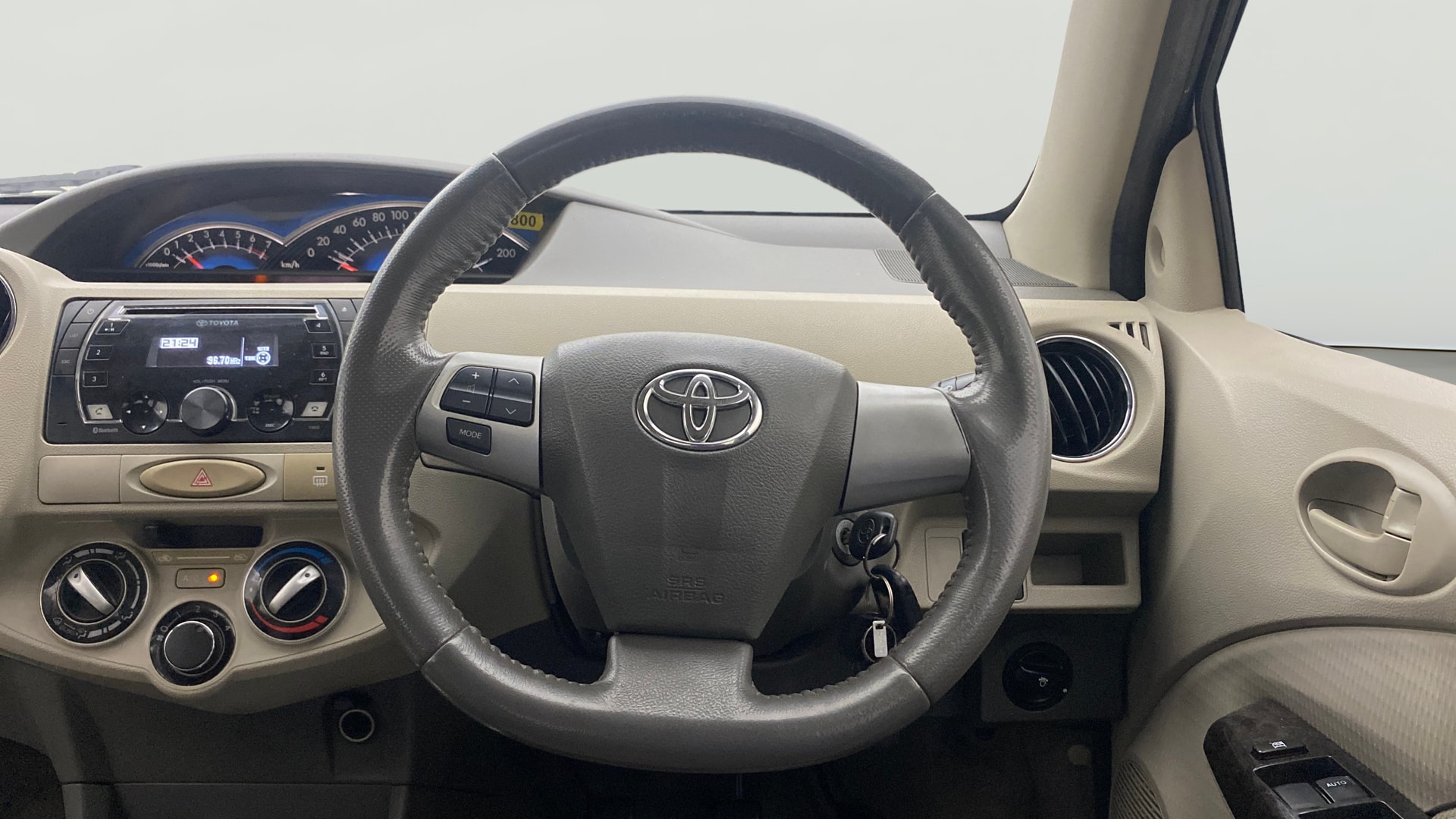 View 2015 Toyota Etios Liva VX Image 20 Used 2015 Toyota Etios Liva VX Image 20