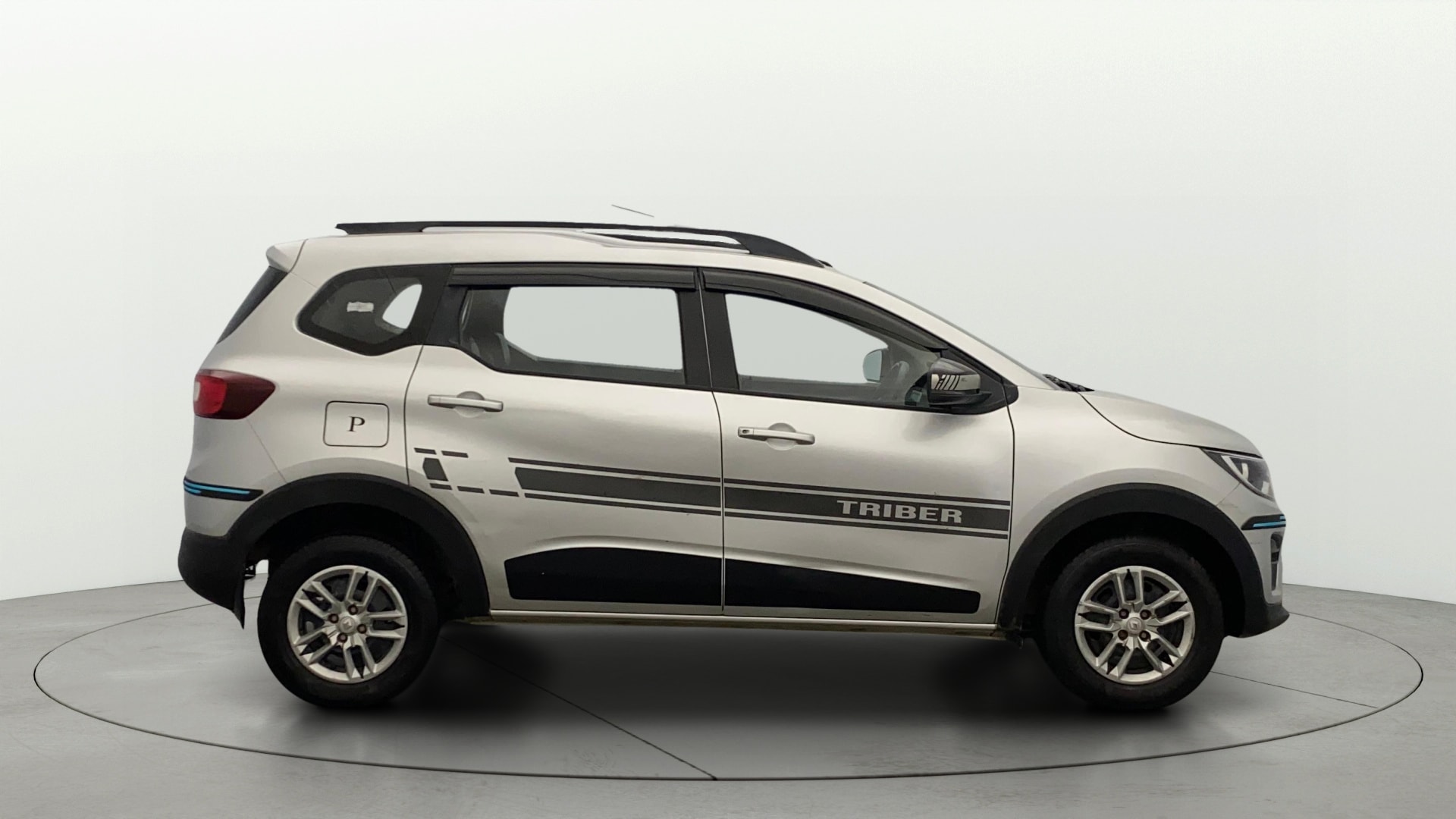 View 2024 Renault Triber RXT Image 28 Used 2024 Renault Triber RXT Image 28
