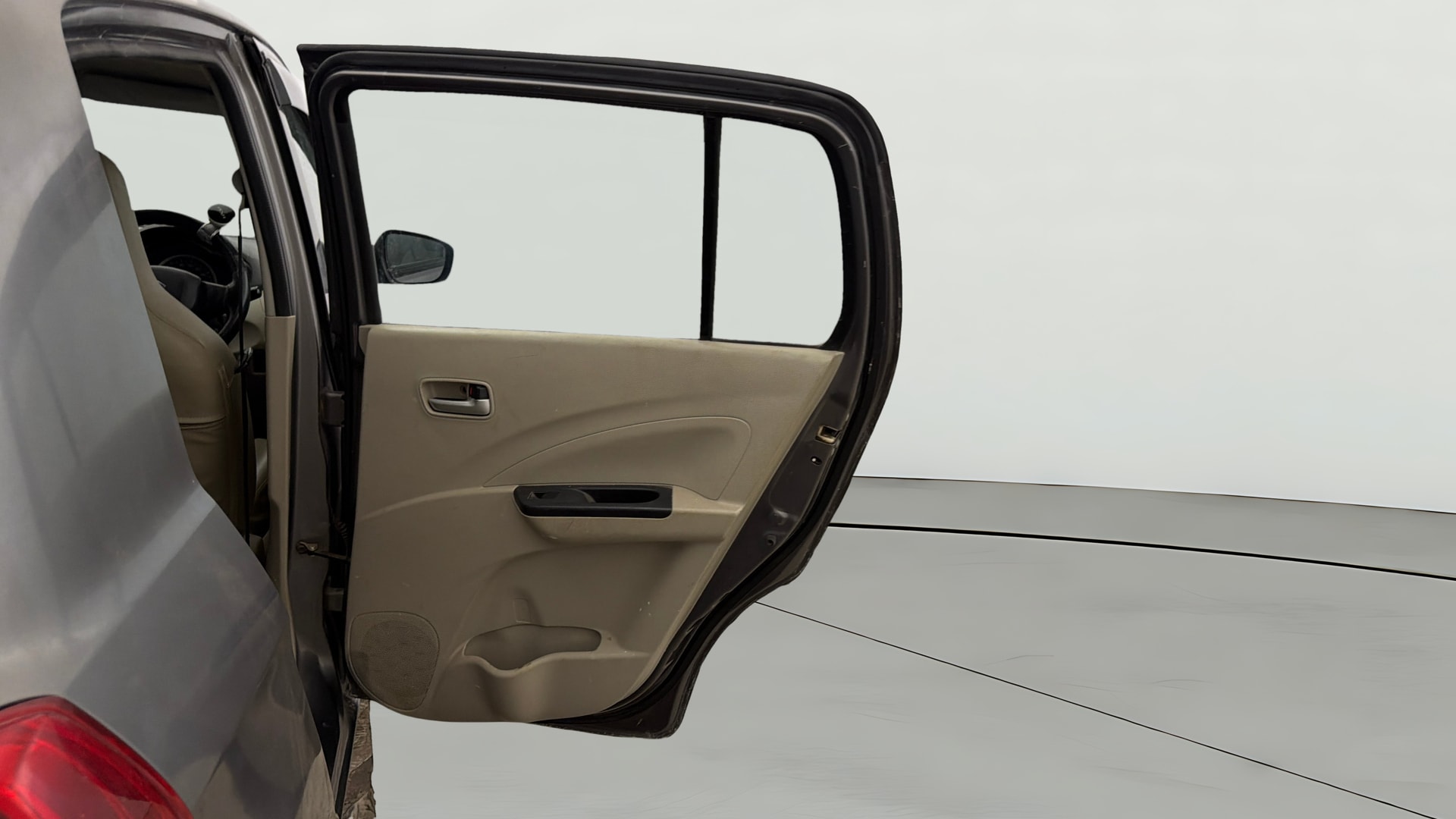View 2019 Maruti Suzuki 1000 Base Variant Image 7 Used 2019 Maruti Suzuki 1000 Base Variant Image 7