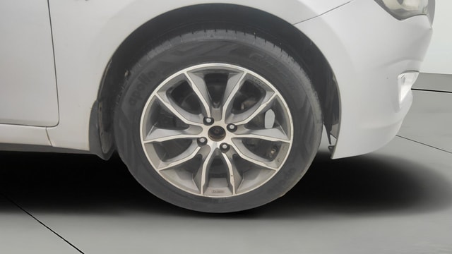 View Hyundai Fluidic Verna Image 40 Used Hyundai Fluidic Verna Image 40