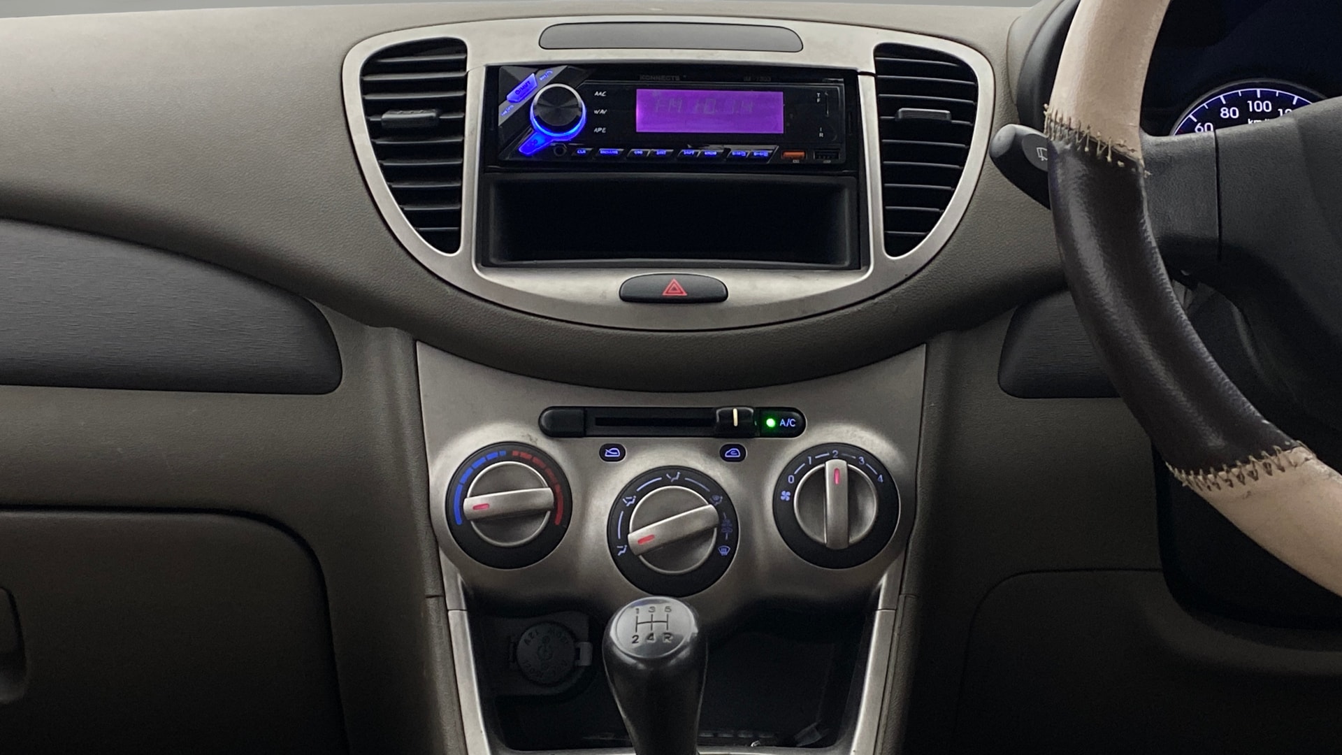 View 2015 Hyundai i10 1.1 Magna Image 17 Used 2015 Hyundai i10 1.1 Magna Image 17