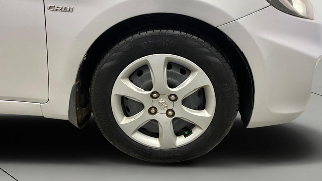 View Hyundai Fluidic Verna Image 40 Used Hyundai Fluidic Verna Image 40