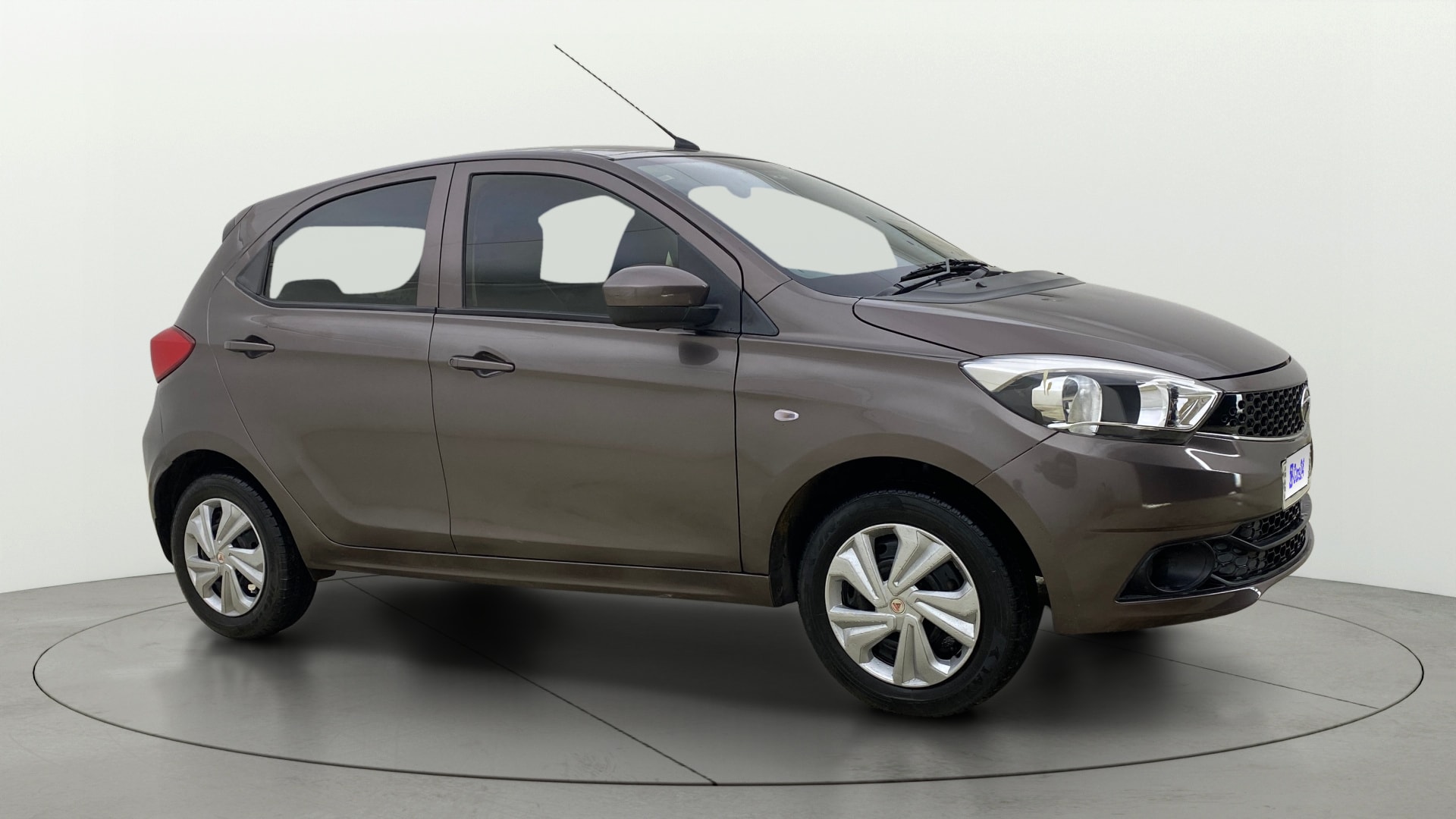 View 2017 Tata Tiago Revotorq XB Image 35 Used 2017 Tata Tiago Revotorq XB Image 35