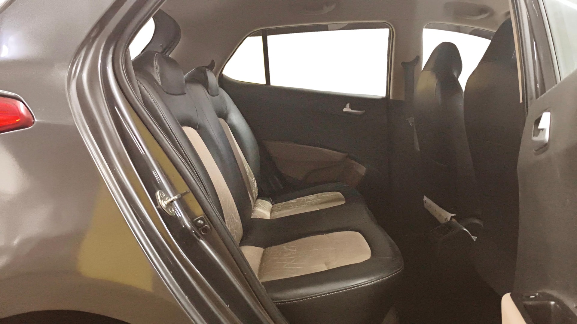 View 2020 Hyundai Grand i10 Sportz 1.2 Kappa Image 29 Used 2020 Hyundai Grand i10 Sportz 1.2 Kappa Image 29