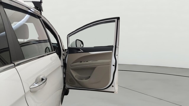 View Mahindra Marazzo Image 46 Used Mahindra Marazzo Image 46