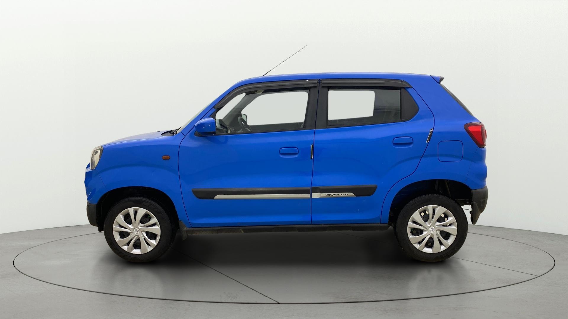 View 2020 Maruti Suzuki 1000 Base Variant Image 24 Used 2020 Maruti Suzuki 1000 Base Variant Image 24