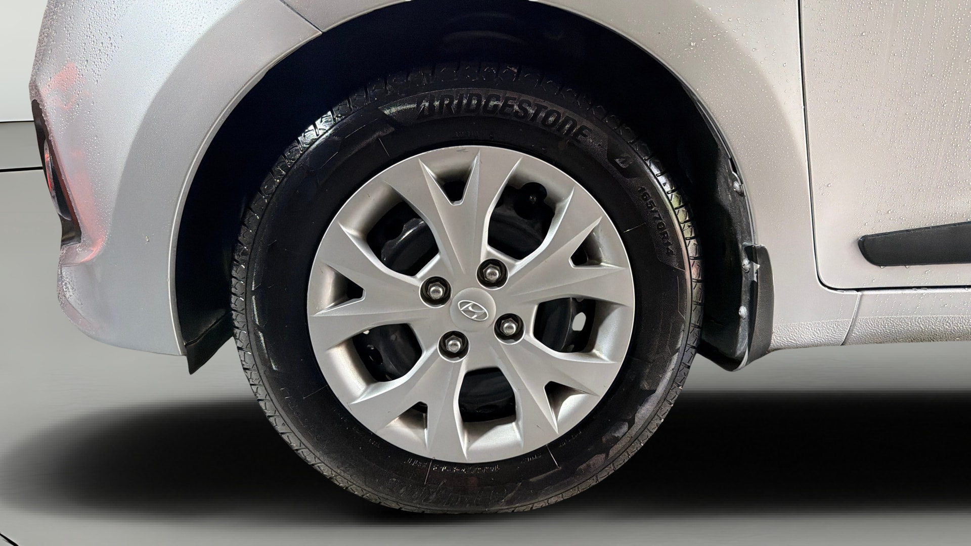 View 2016 Hyundai Grand i10 Sportz 1.2 Kappa Image 27 Used 2016 Hyundai Grand i10 Sportz 1.2 Kappa Image 27
