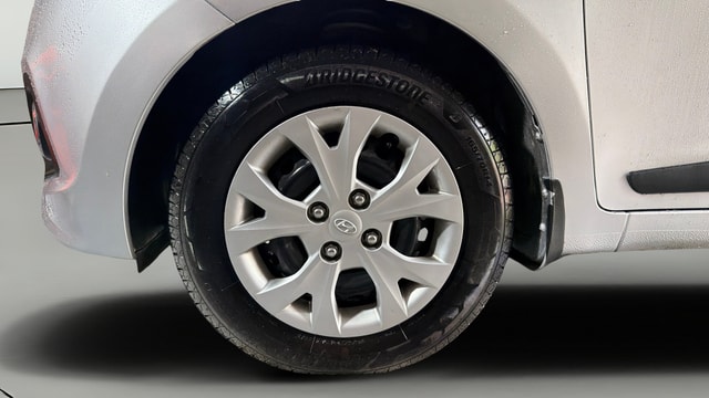 View Hyundai Grand i10 Image 27 Used Hyundai Grand i10 Image 27