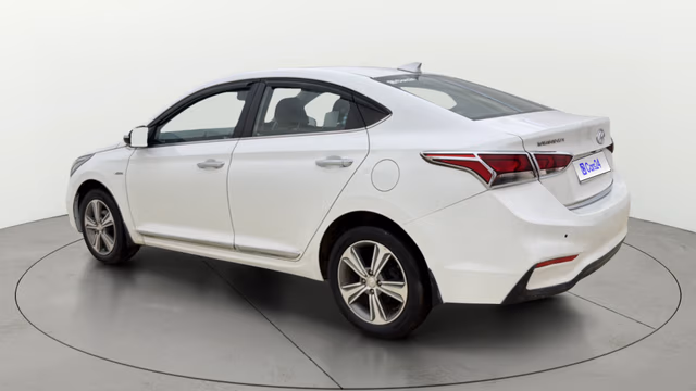 View Hyundai Verna Image 2 Used Hyundai Verna Image 2