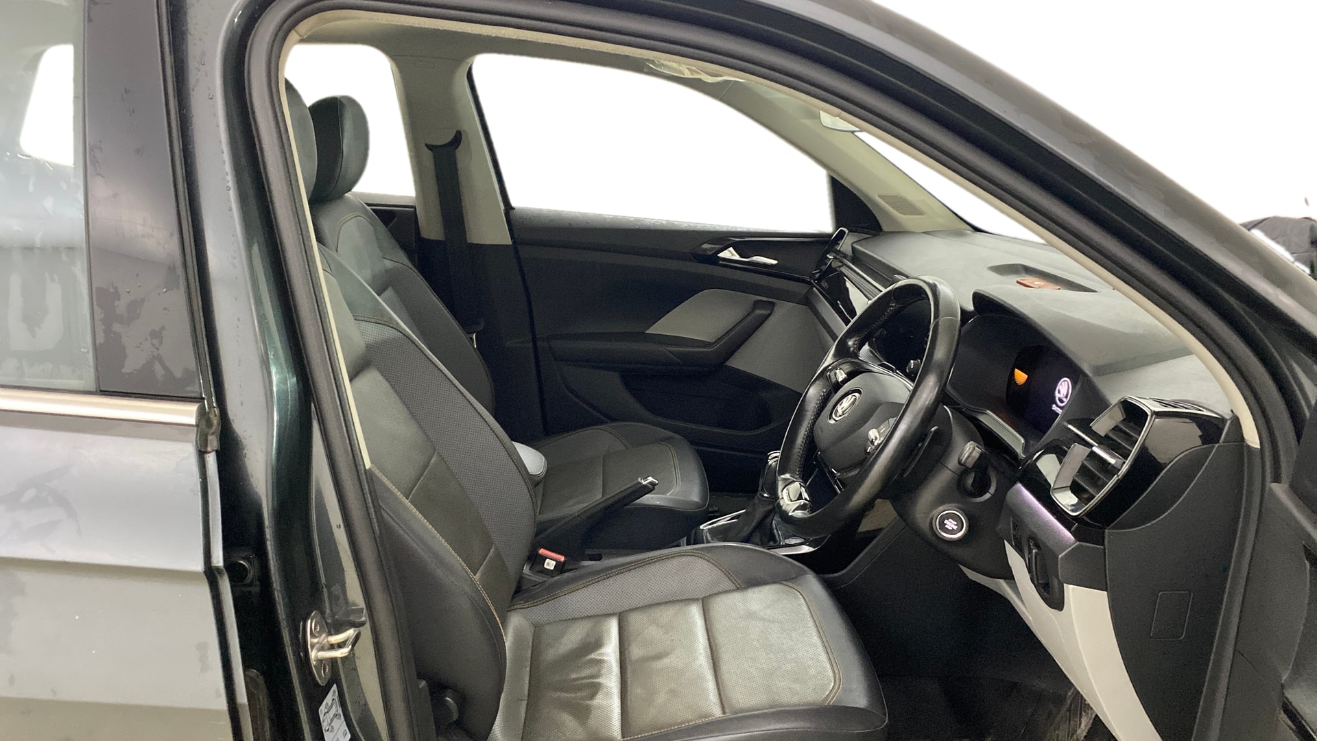 View 2022 Skoda Kushaq Style 1.5 TSI AT Image 27 Used 2022 Skoda Kushaq Style 1.5 TSI AT Image 27