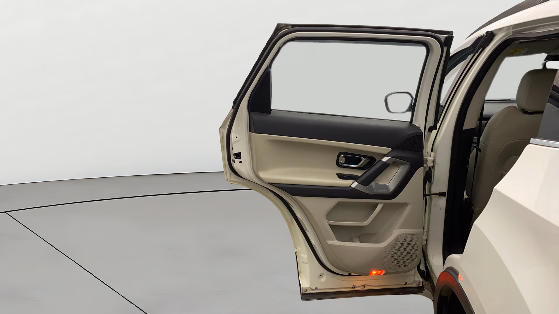 View 2021 Tata Safari XZ Plus Image 16 Used 2021 Tata Safari XZ Plus Image 16