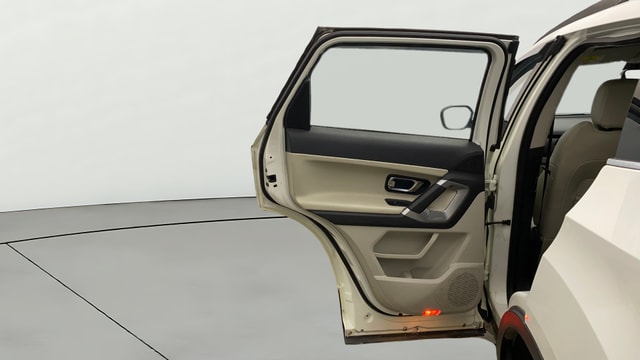 View Tata Safari Image 16 Used Tata Safari Image 16