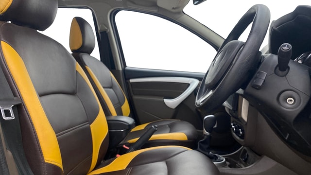 View Renault Duster Image 17 Used Renault Duster Image 17