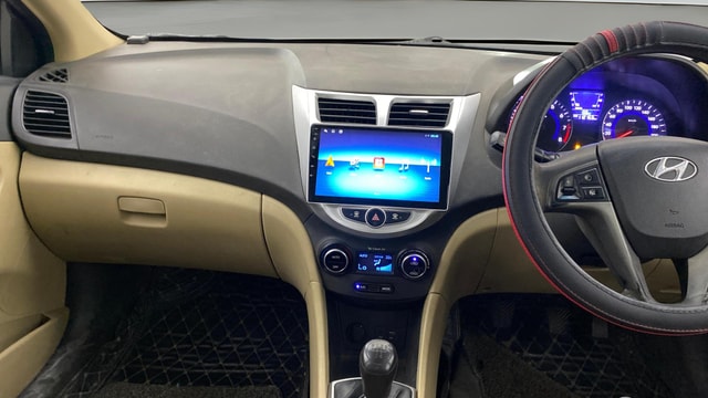 View Hyundai Verna Image 17 Used Hyundai Verna Image 17