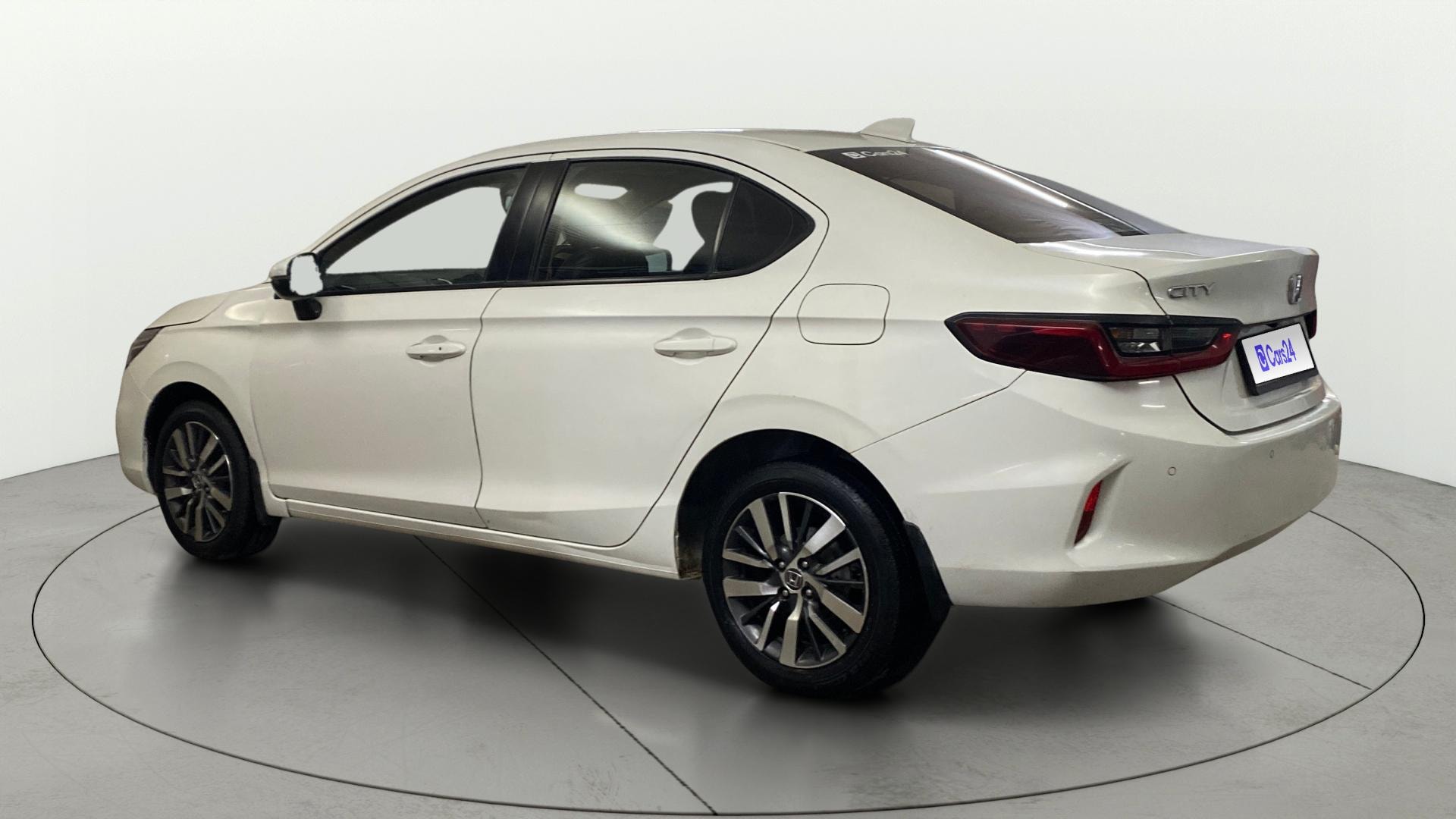 View 2021 Honda City ZX MT Diesel Anniversary Edition Image 2 Used 2021 Honda City ZX MT Diesel Anniversary Edition Image 2
