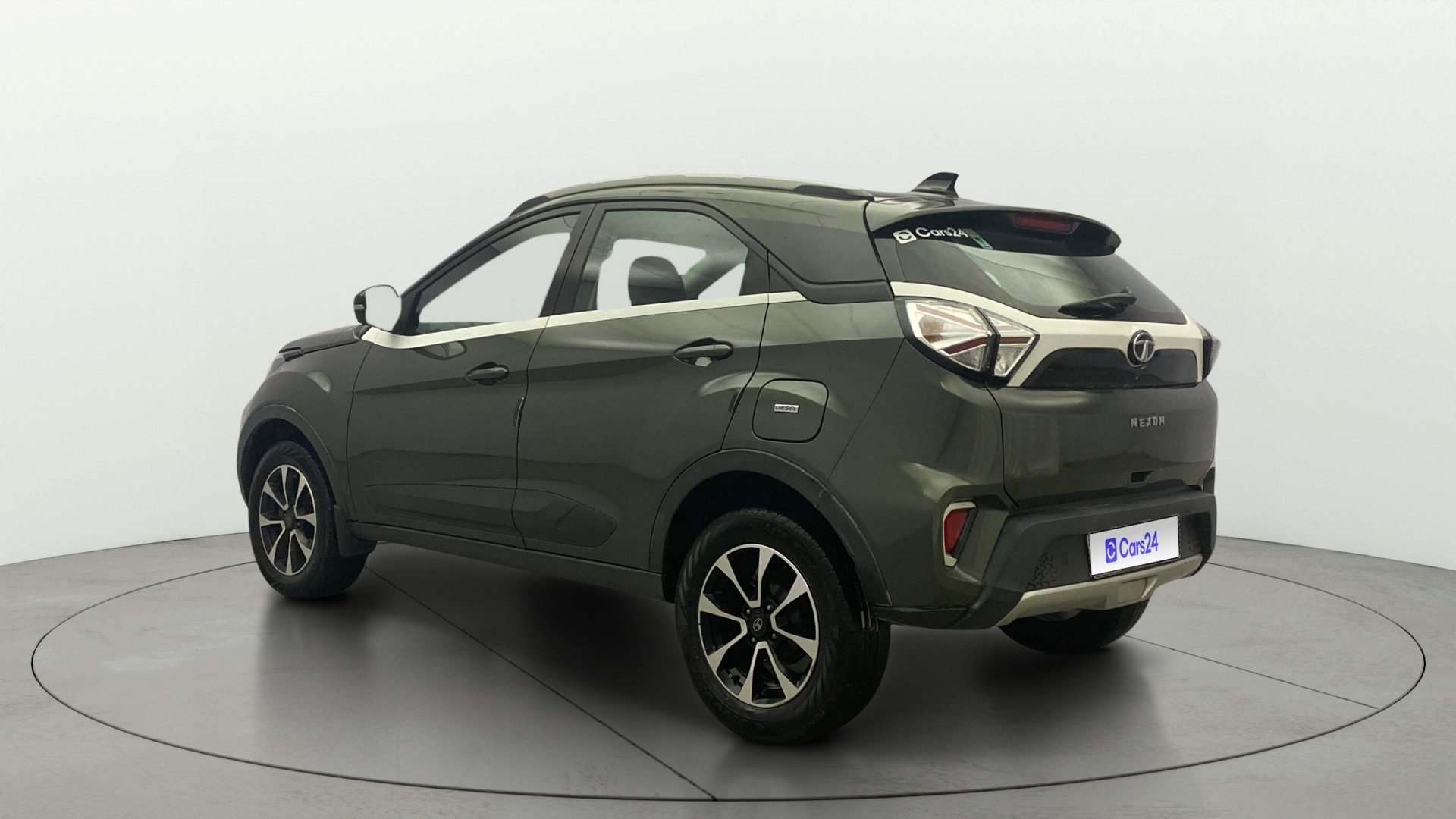 View 2021 Tata Nexon Revotron XE Image 2 Used 2021 Tata Nexon Revotron XE Image 2