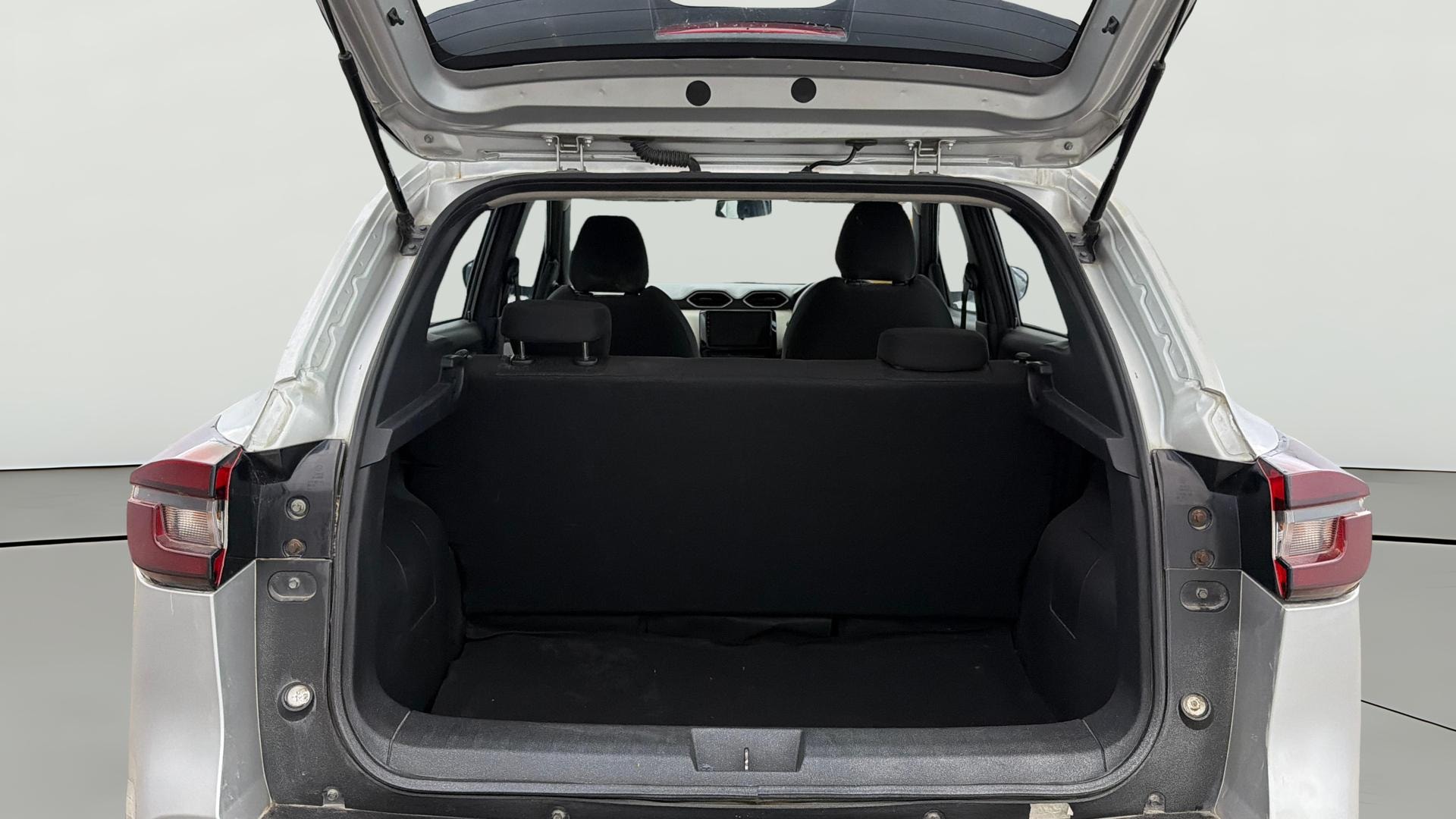 View 2022 Nissan Magnite XE Image 37 Used 2022 Nissan Magnite XE Image 37