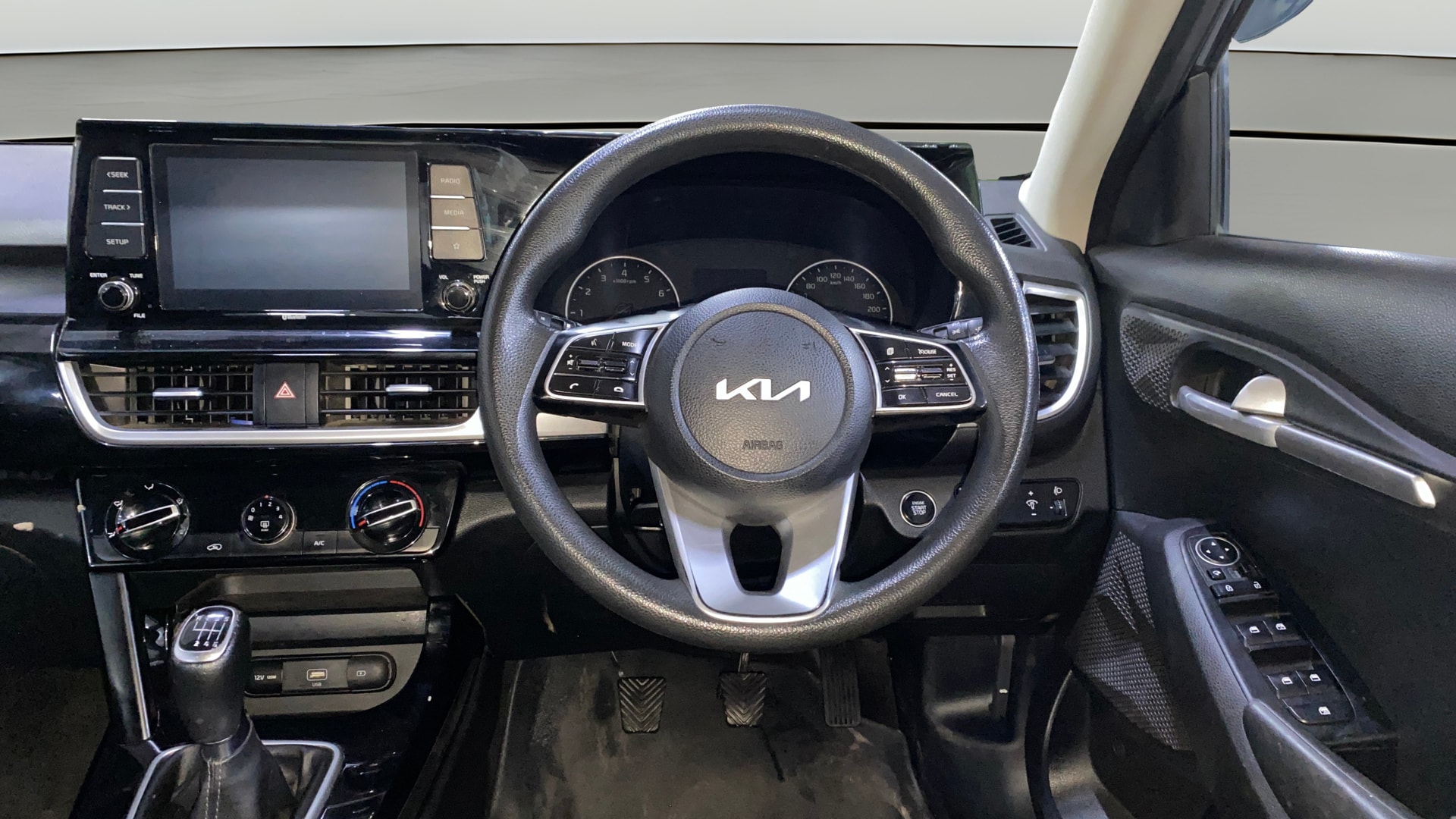View 2021 Kia Seltos Smartstream G1.5 6MT HTK Plus Image 13 Used 2021 Kia Seltos Smartstream G1.5 6MT HTK Plus Image 13