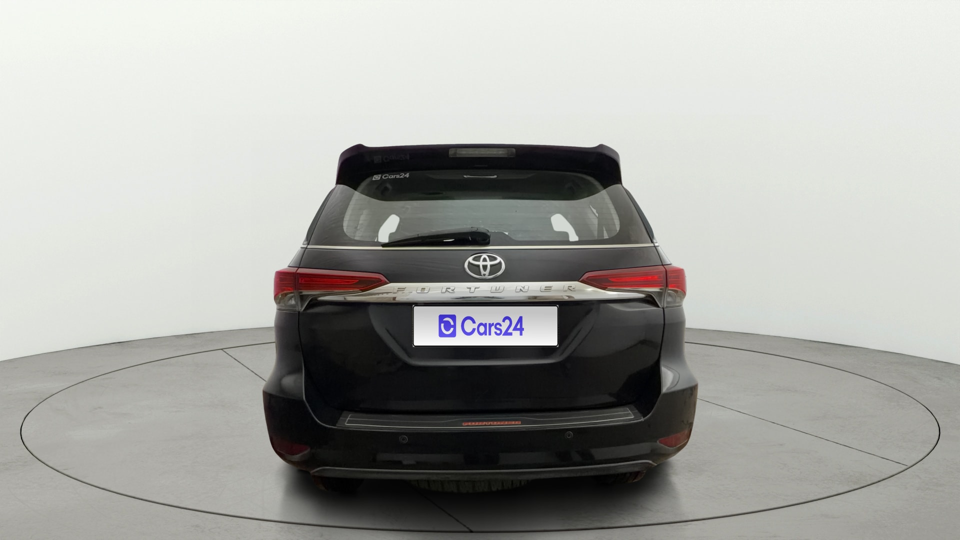 View 2019 Toyota Fortuner 2.7 4X2 AT Image 44 Used 2019 Toyota Fortuner 2.7 4X2 AT Image 44