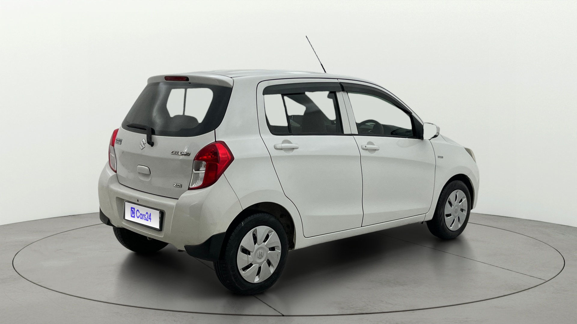 View 2017 Maruti Suzuki 1000 Base Variant Image 44 Used 2017 Maruti Suzuki 1000 Base Variant Image 44