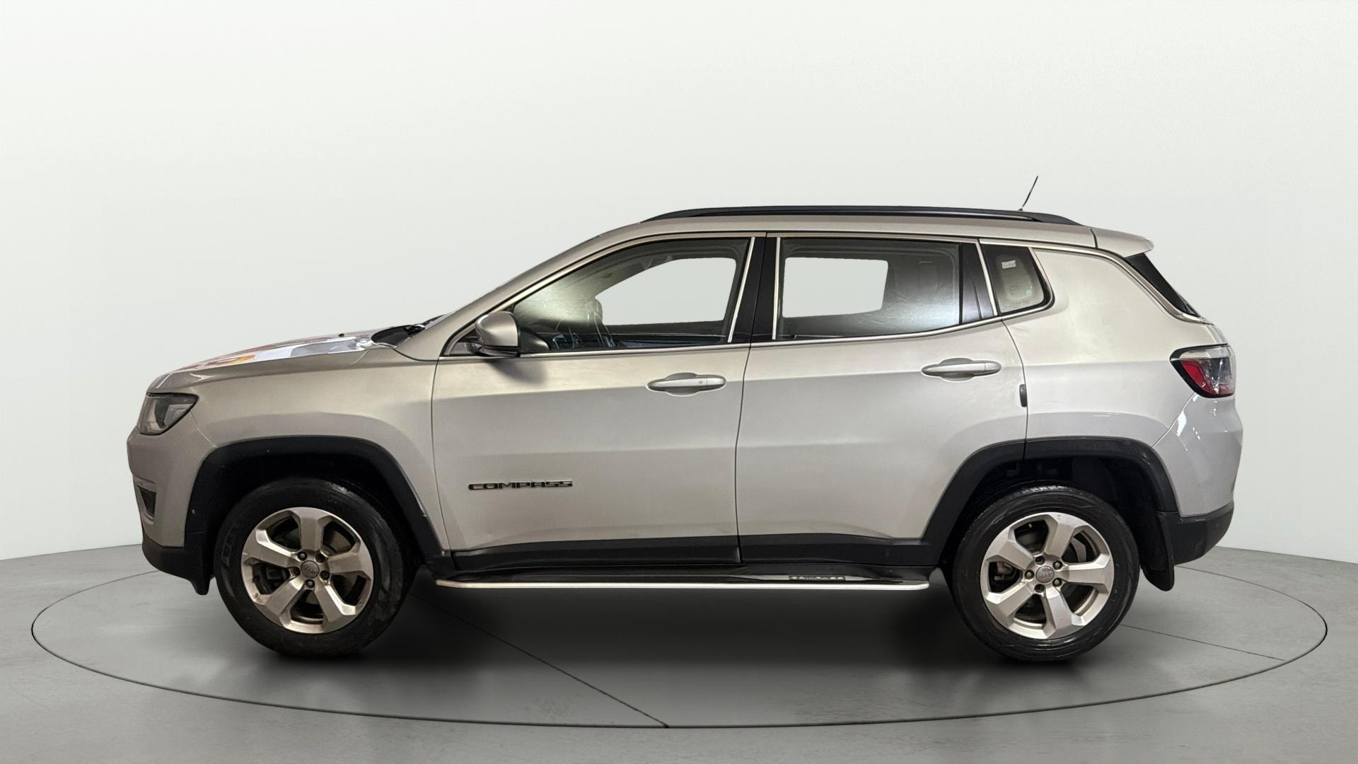 View 2019 Jeep Compass Limited 1.4 Multi AIR Petrol DDCT AT BS IV Image 5 Used 2019 Jeep Compass Limited 1.4 Multi AIR Petrol DDCT AT BS IV Image 5