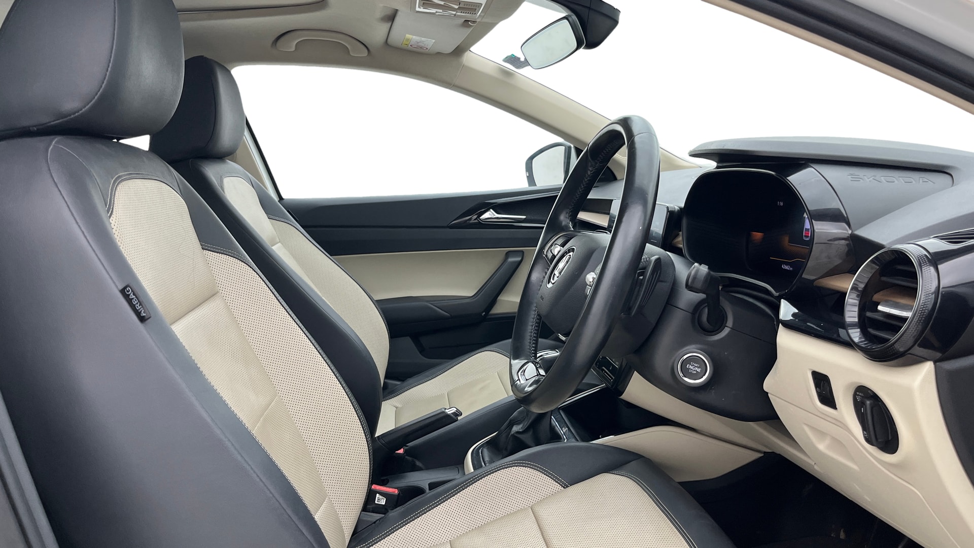 View 2023 Skoda Slavia Style 1.0 TSI AT Image 28 Used 2023 Skoda Slavia Style 1.0 TSI AT Image 28