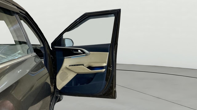 View Kia Carens Image 49 Used Kia Carens Image 49